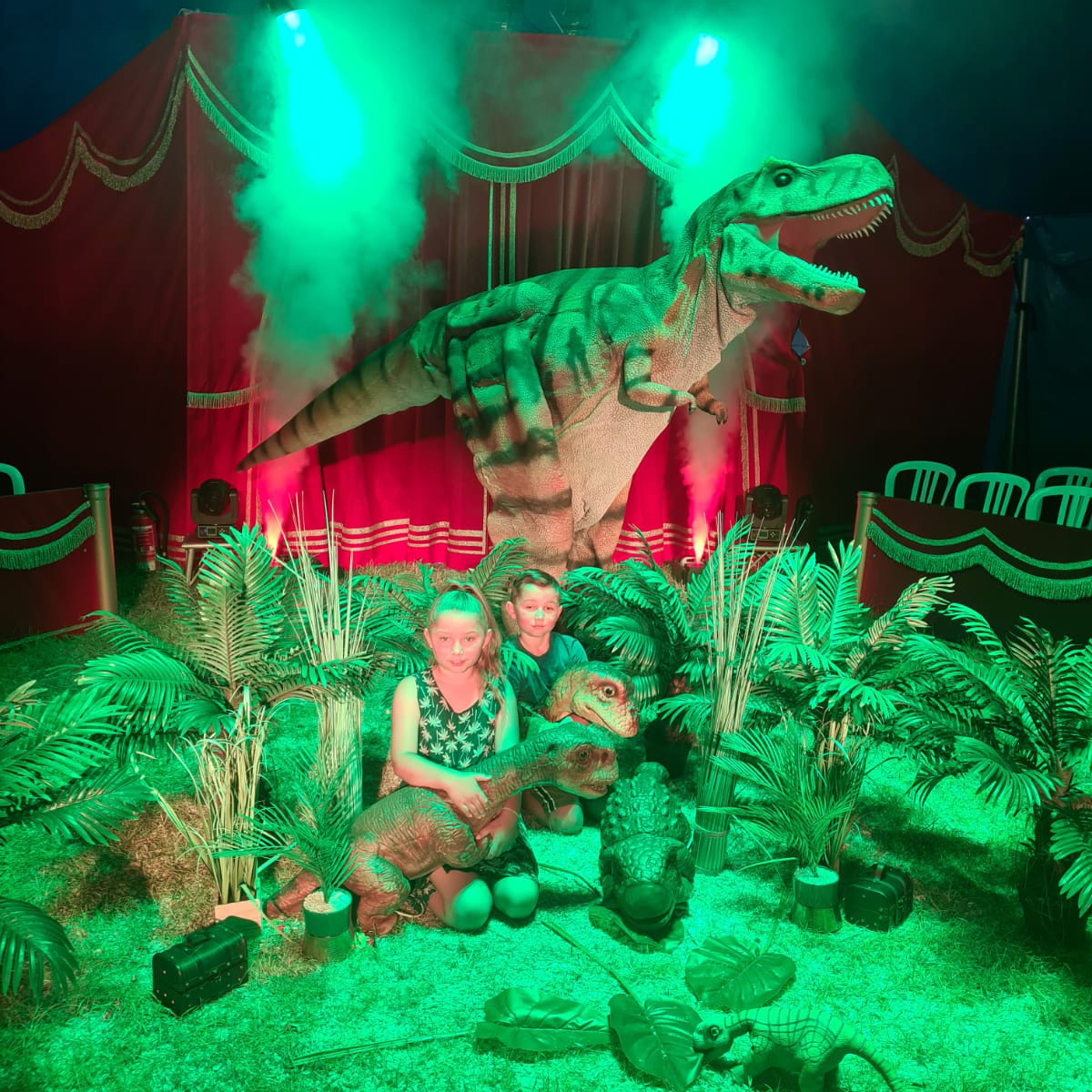 Dinostarkes Familienfoto